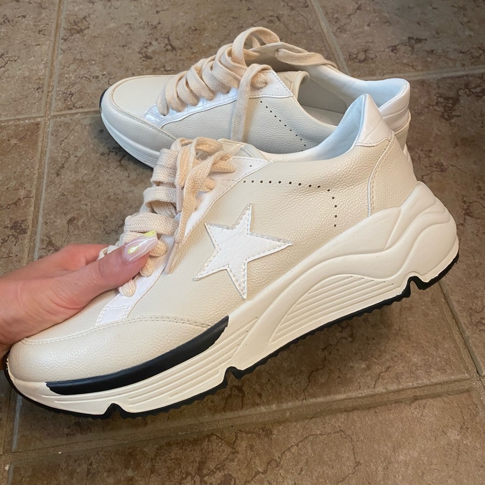 Golden Goose Runner look a like sneakers comes with original box & tissue